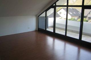 Wohnung mieten in Holsteiner Weg, 33102 Paderborn, Wohnglück in Paderborn, charmante 3-Zimmer Wohnung mit großem Balkon