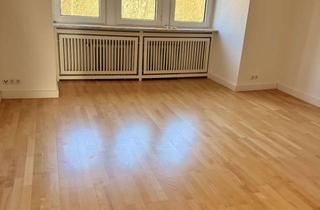 Wohnung mieten in Henricistraße 122, 45136 Bergerhausen, Charmante 2-Zimmer Dachgeschosswohnung in Essen-Bergerhausen