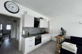 Wohnung mieten in Hagacker, 30952 Ronnenberg, Dachgeschosswohnung mit EBK und Balkon: schöne 3-Zimmer-Wohnung im Herzen von Ronnenberg