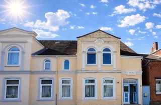 Haus kaufen in 25764 Wesselburen, Handwerker aufgepasst! Großzügiges Stadthaus nahe der Nordsee in Wesselburen mit großem Potenzial