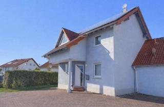 Einfamilienhaus kaufen in 66882 Hütschenhausen, Großes Einfamilienhaus 223m2 mit PV Garten & Garage in Hütschenhausen