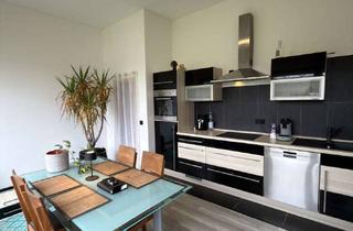 Einfamilienhaus kaufen in 59597 Erwitte, Einfamilienhaus mit zwei Lagerhallen für Gewerbetreibende oder Hobbyschrauber und zstl.Baugrundstück