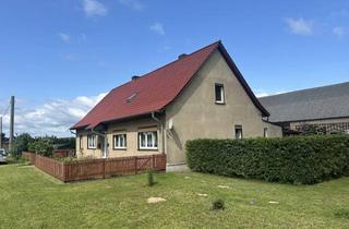 Einfamilienhaus kaufen in 19395 Ganzlin, Drei-Seiten-Hof mit Einliegerwohnung und Stallungen – Ideal für Tierhaltung