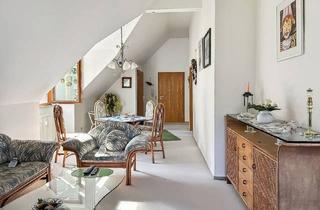 Wohnung kaufen in 77883 Ottenhöfen, Wohlfühloase unterm Dach: Gemütliche 2-Zimmer-Wohnung in Ottenhöfen