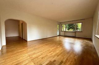 Wohnung kaufen in 61476 Kronberg, Kronberg im Taunus - Lichtdurchflutete 3-Zimmer-Wohnung mit guter Aufteilung und Südbalkon in Kronberg-Schönberg!
