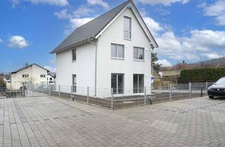 Einfamilienhaus kaufen in 67691 Hochspeyer, Hochspeyer - Neubau: Freistehendes Energieeffizienzhaus mit moderner Luft-Wasser-Wärmepumpe, Fußbodenheizung & Keller, schlüsselfertig
