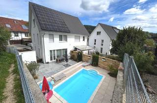 Doppelhaushälfte kaufen in 78315 Radolfzell, Radolfzell am Bodensee - Exklusives KfW-55 Traumhaus in Stahringen - mit beheiztem Pool.