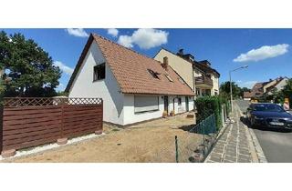 Doppelhaushälfte kaufen in 90441 Nürnberg, Nürnberg - Vielseitiges Investitionsobjekt: Zwei Doppelhaushälften mit Entwicklungspotenzial!