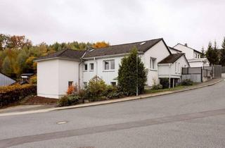 Mehrfamilienhaus kaufen in Waldstraße 35, 58509 Lüdenscheid, Lüdenscheid - Attraktives Mehrfamilienhaus mit 3 Wohneinheiten, großem Grundstück & Garagen - vielseitig nutzbar in Lüdenscheid - Pöppelsheim