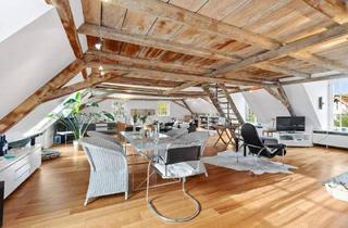 Wohnung kaufen in 40593 Düsseldorf, Düsseldorf - Nichts von der Stange: Einzigartiges Dachgeschoss plus Garten