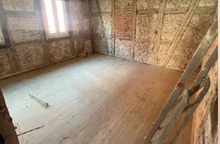 Haus kaufen in 97502 Euerbach, Euerbach - Entkerntes Zweifamilienhaus mit Nebengebäude in Euerbach, OT