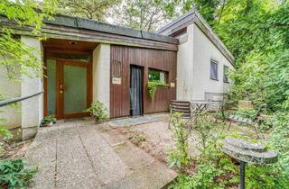 Einfamilienhaus kaufen in 91054 Erlangen, Erlangen - Einfamilienhaus am Erlanger Burgberg - Wohnen in bester Lage mit großem Grundstück !