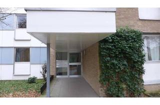 Wohnung kaufen in 47803 Krefeld, Krefeld - Krefeld-Stadtwald: komfortable 6-Zimmer-Wohnung mit großen Terrassenflächen in ruhiger Lage