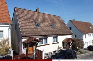 Haus kaufen in 72348 Rosenfeld, Rosenfeld - ZWEI WOHNUNGEN ZUR EIGENNUTZUNG ODER VERMIETUNG: 2-Fam.-Haus Rosenfeld