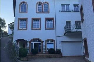 Mehrfamilienhaus kaufen in 54570 Mürlenbach, Mürlenbach - Großes Mehrfamilienhaus mit 3 Wohneinheiten, 352 m² Wohnfläche - zentral in Mürlenbach