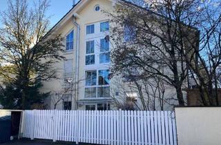 Wohnung kaufen in 81739 München, München - Großzügige Gartenwohnung über 2 Ebenen mit Wintergarten