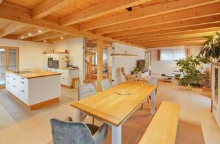 Haus kaufen in 82276 Adelshofen, Adelshofen - Modern Wohnen mit Wärmepumpe und erstklassiger Energieeffizienz (Baujahr 2022)