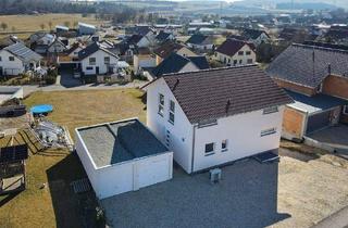 Haus kaufen in 72534 Hayingen, Hayingen - Exklusiver Neubaukomfort A+ Baujahr 2023 . mit ELW . direkt am Ortsrand
