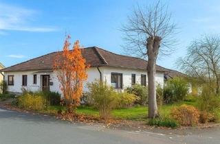 Einfamilienhaus kaufen in 34270 Schauenburg, Schauenburg - Freistehender Bungalow in ruhiger Wohnlage von Schauenburg-Breitenbach