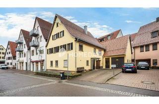 Haus kaufen in 75391 Gechingen, Gechingen - Zentral, ruhig & mit großen Nutzflächen in Gechingen: EFH mit ELW, Nebengebäude & 2 Garagen