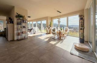 Haus kaufen in 35104 Lichtenfels, Lichtenfels - Panoramablick Bungalow mit eigener Einfahrt und großem Grundstück, wartet auf den neuen Eigentümer!