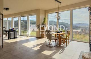 Haus kaufen in 35104 Lichtenfels, Lichtenfels - Panoramablick Bungalow mit eigener Einfahrt und großem Grundstück, wartet auf den neuen Eigentümer!