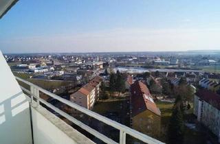 Wohnung kaufen in Wilhelm Albrecht Str. 2, 91126 Schwabach, Schwabach - Tolle Panoramawohnung, ruhige Lage, saniertes MFH, Balkon