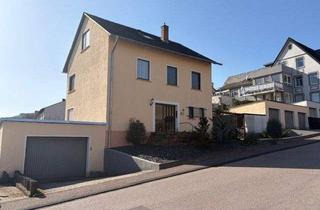 Einfamilienhaus kaufen in Am Gymnasium 3, 54439 Saarburg, Saarburg - Einfamilienhaus mit großem Garten und 4 Garagen
