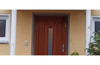 Einfamilienhaus kaufen in Keplerstraße 1, 86179 Augsburg, Augsburg - Freistehendes Einfamilienhaus mit Südwestlage, Ausbaupotenzial und mit 2 Garagen und 3 Außenparkplätze in Haunstetten zum Verkaufen!