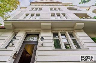 Wohnung kaufen in Straße 70, 14193 Berlin, Berlin - Vermietete Dachgeschosswohnung mit Balkon & Aufzug - herrschaftlicher Altbau in Grunewald