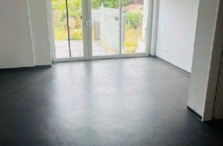 Reihenhaus kaufen in 27755 Delmenhorst, Delmenhorst - Perfekt für den Start: Reihenhaus mit Garten & 3 Schlafzimmern. Sofort bezugsfertig !