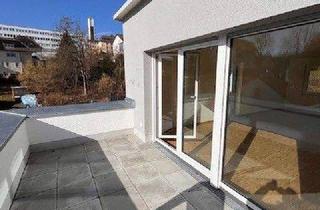 Doppelhaushälfte kaufen in Bahnhofstr. 15-17, 78112 St. Georgen, Sankt Georgen im Schwarzwald - SOFORT BEZUG. NEUBAU-Haus (DHH) KFWG 40 A+ Garten-u.Dachterrasse. Keller. 2 Kfz-Stellplätze.