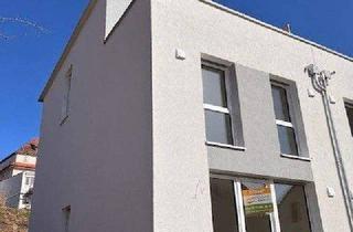 Doppelhaushälfte kaufen in Bahnhofstr. 15-17, 78112 St. Georgen, Sankt Georgen im Schwarzwald - EINZUG SOFORT MÖGLICH!!. 5-Zimmmer- NEUBAU-Haus (DHH) KFWG 40 A+ Garten-u.Dachterrasse. Keller. 2 Kfz-Stellplätze.