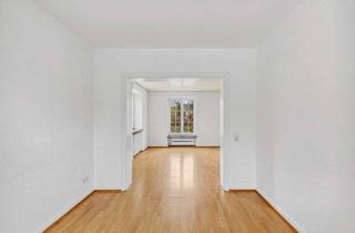 Wohnung kaufen in Karl-Staib-Str. 3, 65795 Hattersheim, Hattersheim - Sanierter Altbaucharme trifft Zukunftssicherheit - 4 Zimmer mit Platz, Perspektive und Stellplatz!