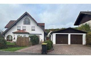 Haus kaufen in 36145 Hofbieber, Hofbieber - Zweifamilienhaus mit Einliegerwohnung in ruhiger Lage