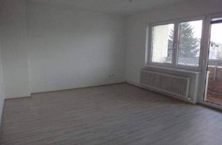 Wohnung kaufen in 13583 Berlin, Berlin - ETW 3.Etage Westausrichtung, mit Stellplatz, ruhige Lage , Nähe Altstadt mit freundlichem Mieter