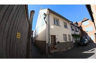 Haus kaufen in 64823 Groß-Umstadt, Groß-Umstadt - WOHNEN AM MARKTPLATZ - VIELSEITIGE IMMOBILIE FÜR FLEIßIGE EIGENTÜMER