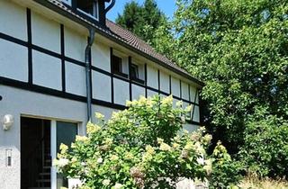 Wohnung kaufen in 53797 Lohmar, Lohmar - Idyllische Wohnung mit großem Balkon, PV-Anlage + Wärmepumpe