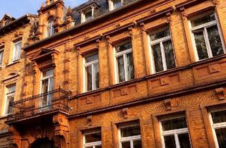 Wohnung kaufen in 67433 Neustadt, Neustadt an der Weinstraße - Altbaucharme mit Blick auf die Haardt- Zentrale 2-Zimmer Wohnung