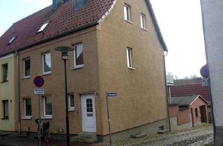 Haus kaufen in 19395 Plau, Plau am See - Eckhaus mit Eldeblick, Garten und Garage von privat zu verkaufen