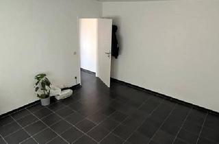Wohnung kaufen in 65474 Bischofsheim, Bischofsheim - 2-Zimmer-Eigentumswohnung in ruhiger Lage - Stellplatz inklusive