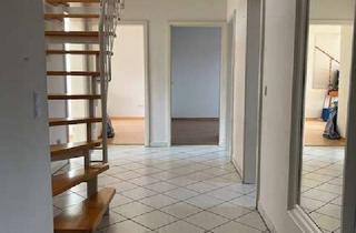 Wohnung mieten in Rosenstrasse 17, 68199 Neckarau, Charmante 4-Zimmer Maisonette-Wohnung mit Balkon in Mannheim-Neckarau