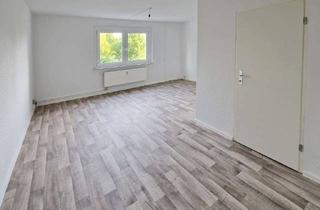 Wohnung mieten in Rasgrader Straße 53, 17034 Datzeberg, ALLES MIT DABEI! - Spielplatz, Balkon + nette Nachbarn!