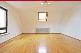 Wohnung mieten in 68766 Hockenheim, Attraktive und renovierte 2,5 ZKB Dachgeschosswohnung in ruhiger Wohnlage von Hockenheim