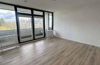 Wohnung mieten in Tersteegenstr. 63, 40474 Golzheim, Schöne zwei Zimmer Wohnung mit Balkon zu vermieten