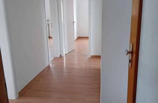 Wohnung mieten in Oberestr. 18, 37124 Rosdorf, Dachgeschosswohnung mit 3.Zimmern-Küche-Bad-Balkon