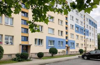 Wohnung mieten in Plzener Straße 22, 07546 Gera, Sanierte 3-Raum-Wohnung mit Wanne und Balkon in ruhiger Lage Geras