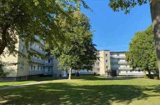 Wohnung mieten in Breslauer Str. 14, 24161 Altenholz, Modernisierte 2 2/2 Zimmer Wohnung mit Balkon zu vermieten!