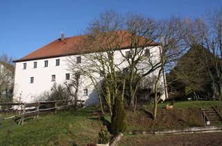 Wohnung mieten in Rosenberg 11, 91622 Rügland, Denkmalgeschützter Hof, herrlicher Ausblick, komplett saniert, 4,Zimmer-Wohnung im 1. OG in Rügland