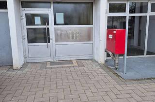 Wohnung mieten in Durlacher Str. 100, 68219 Rheinau, Großzügig geschnittene 3-Zimmer-Wohnung (nur mit Wohnberechtigungsschein für mind. 3 Personen) zu ve